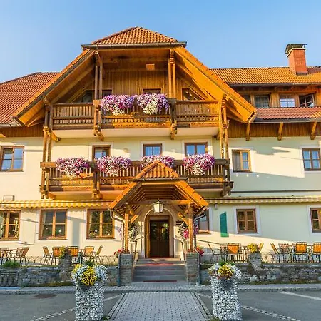 莫泽艾尔彭盖瑟宾馆 2* Karchau