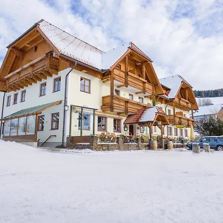 莫泽艾尔彭盖瑟宾馆 Karchau